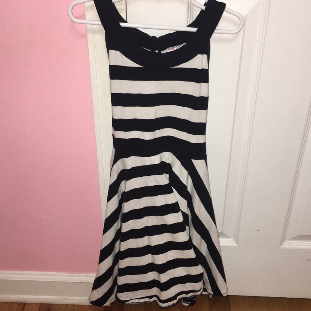 Cute black and white dress